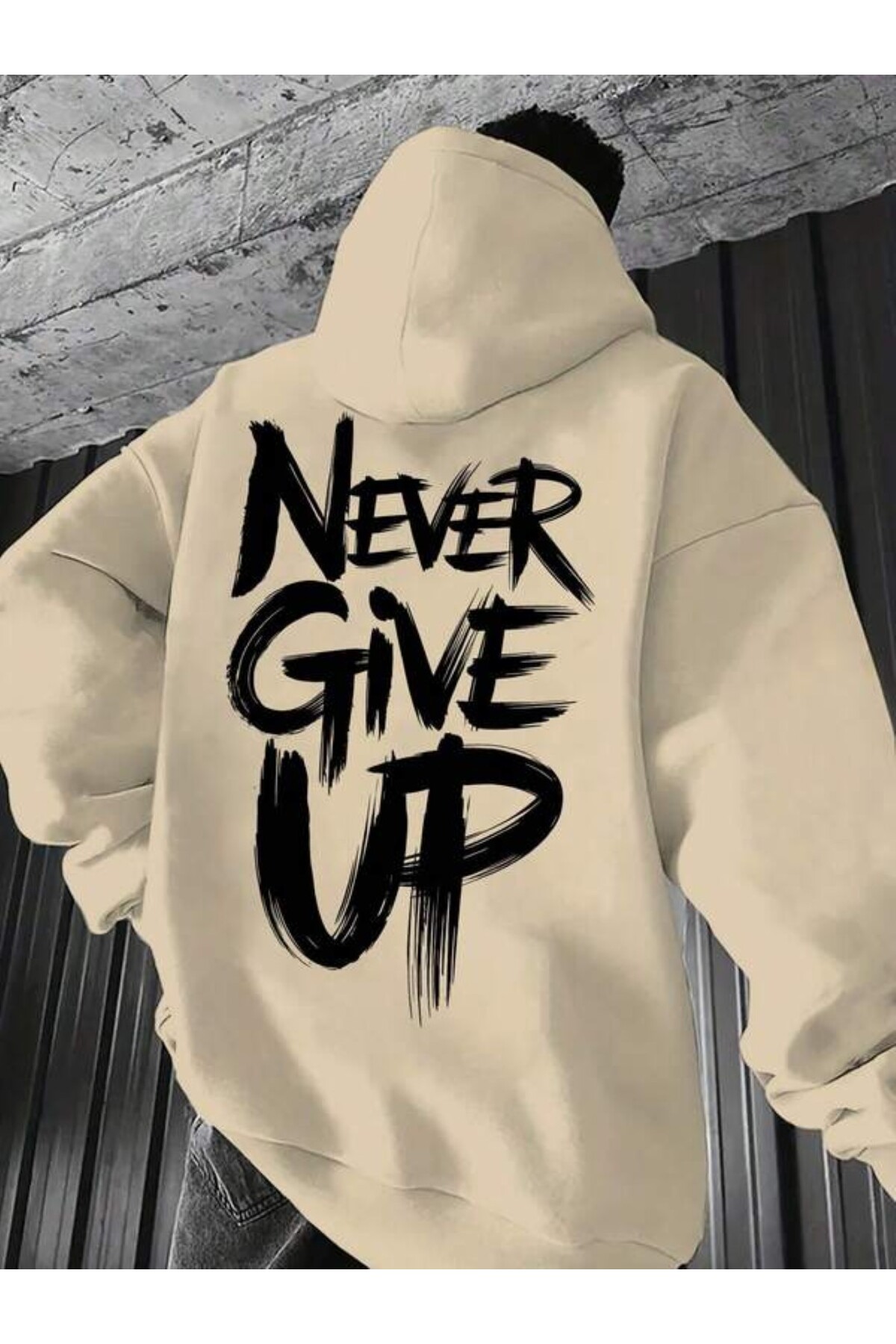 Never Give Up Yazı Baskılı Unisex Kapüşonlu Sweatshirt - Bej